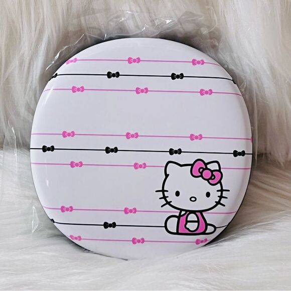 Hello Kitty® "The Stripe" LED Compact Mirror - Picture 1 of 5